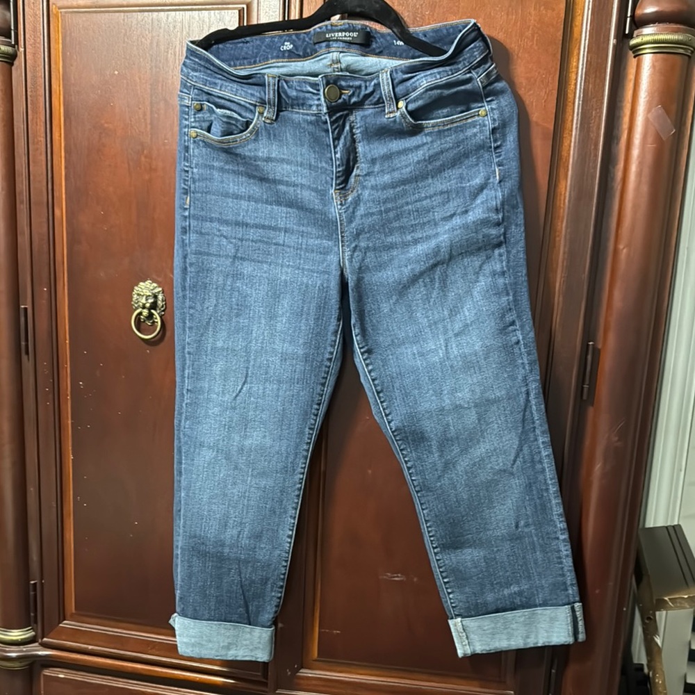 Liverpool Blue Cropped Ankle Jeans with Relaxed Fit